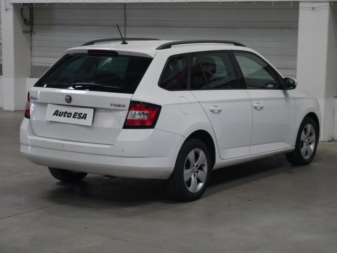 2015 Škoda FABIA - 4