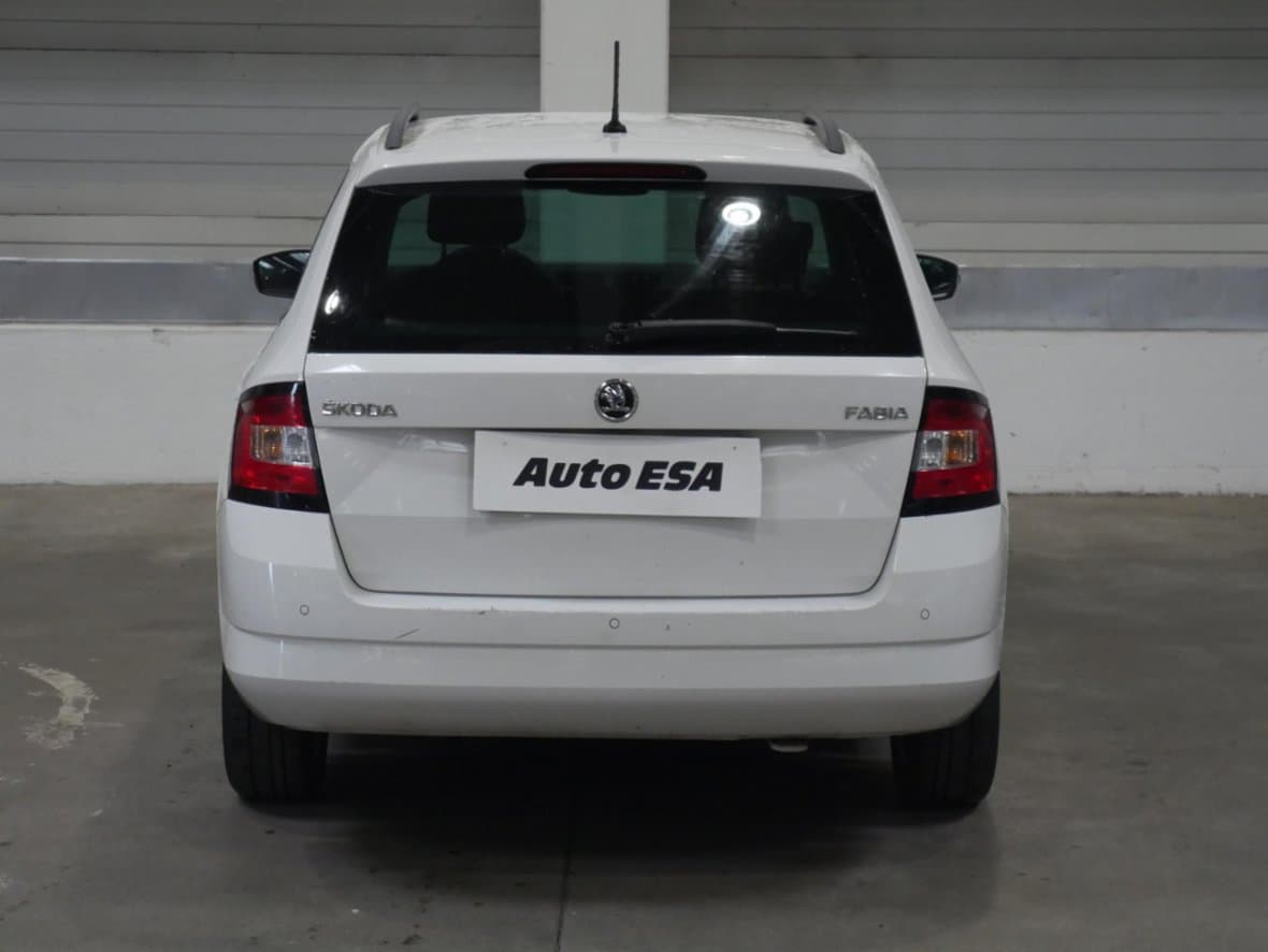 2015 Škoda FABIA - 5