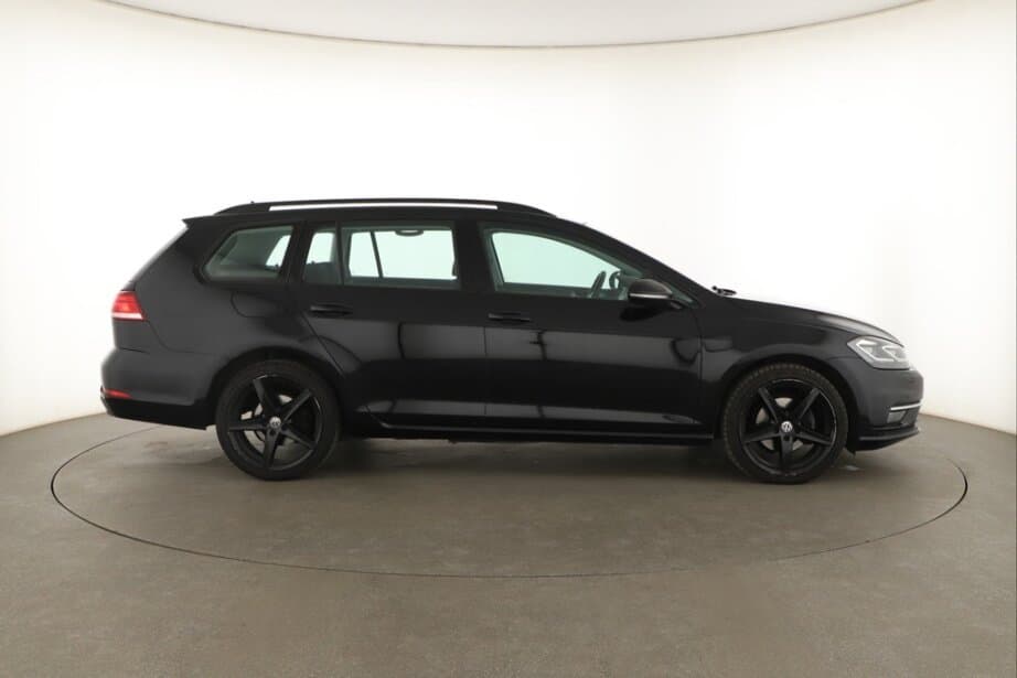 2019 Volkswagen GOLF - 8