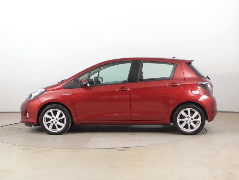 2013 Toyota YARIS - 4