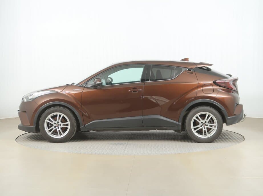 2017 Toyota C-HR - 4