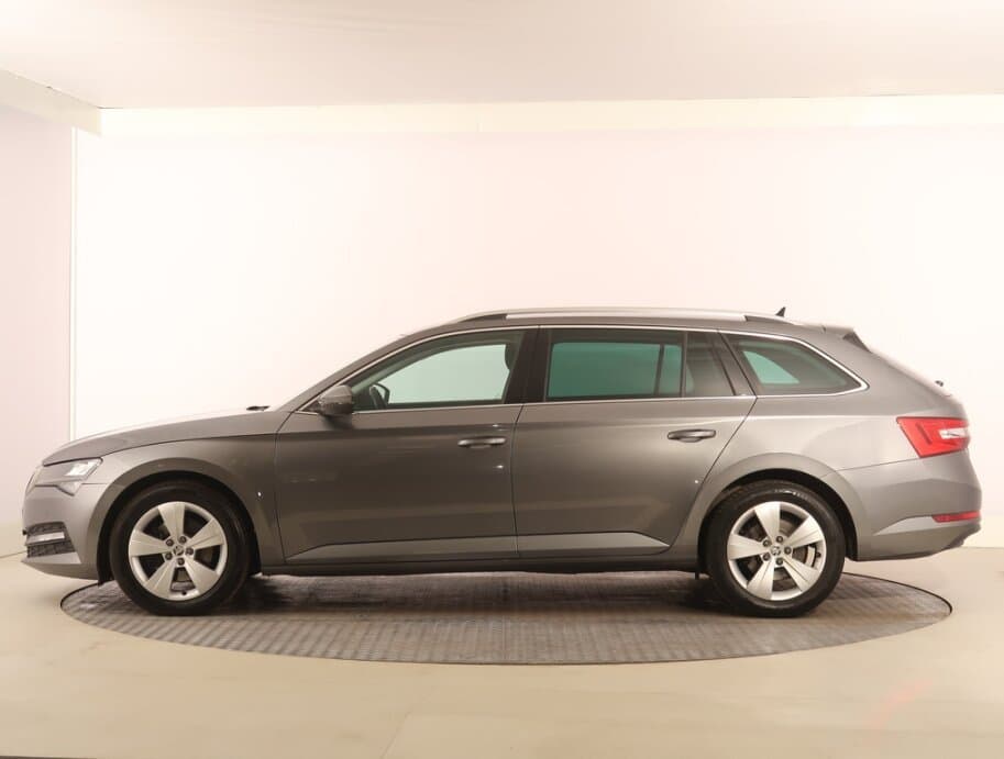 2022 Škoda SUPERB - 4