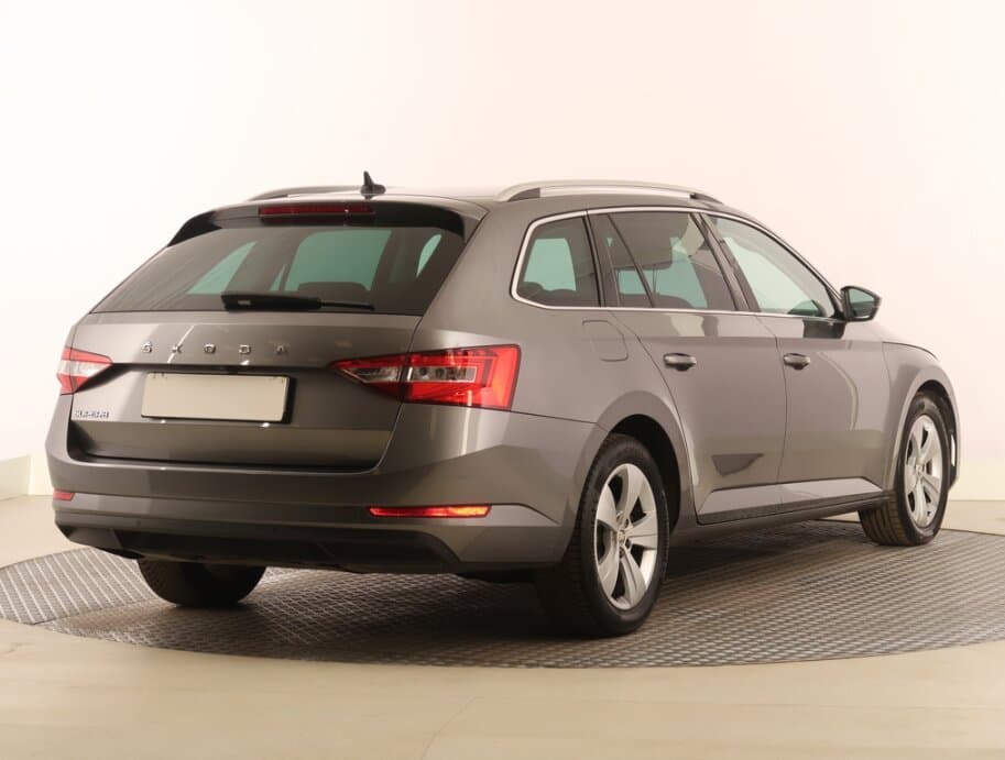 2022 Škoda SUPERB - 7