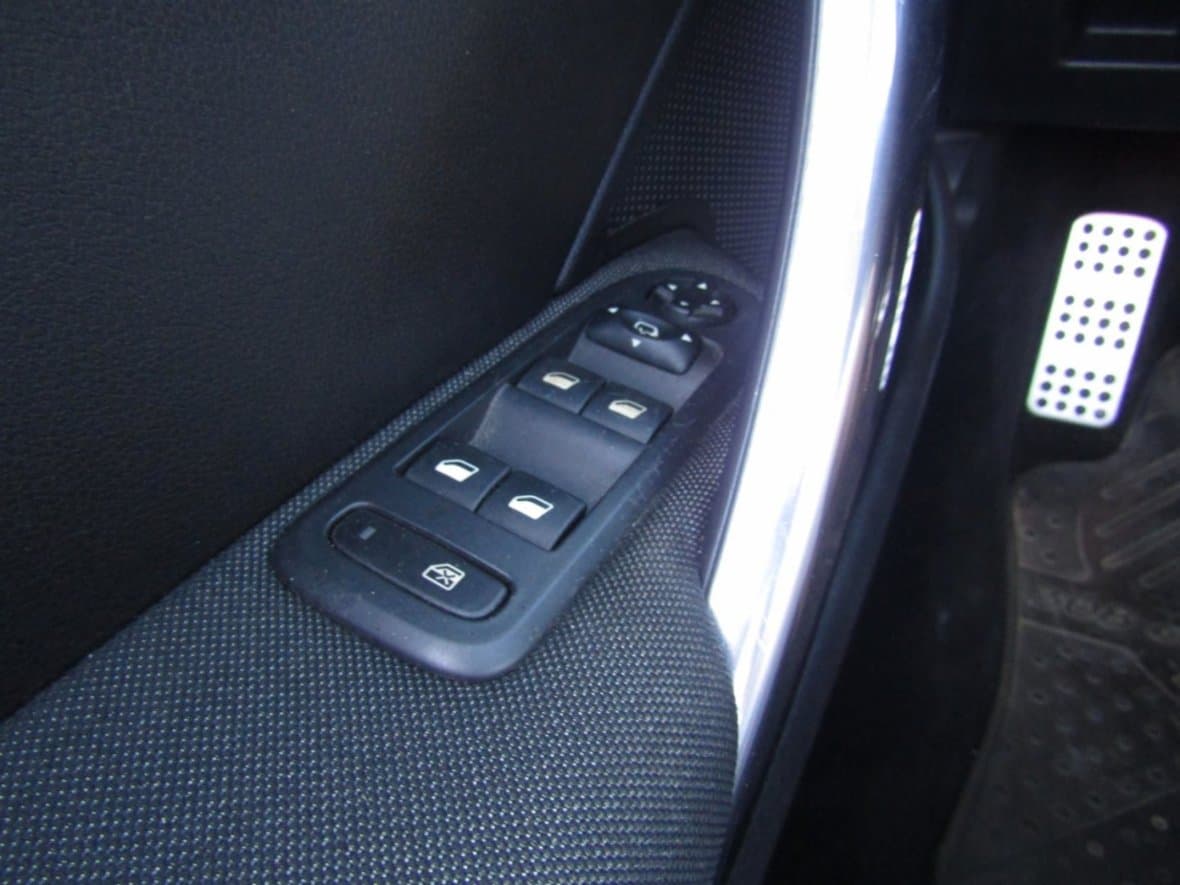 2017 Volkswagen Sharan - 16