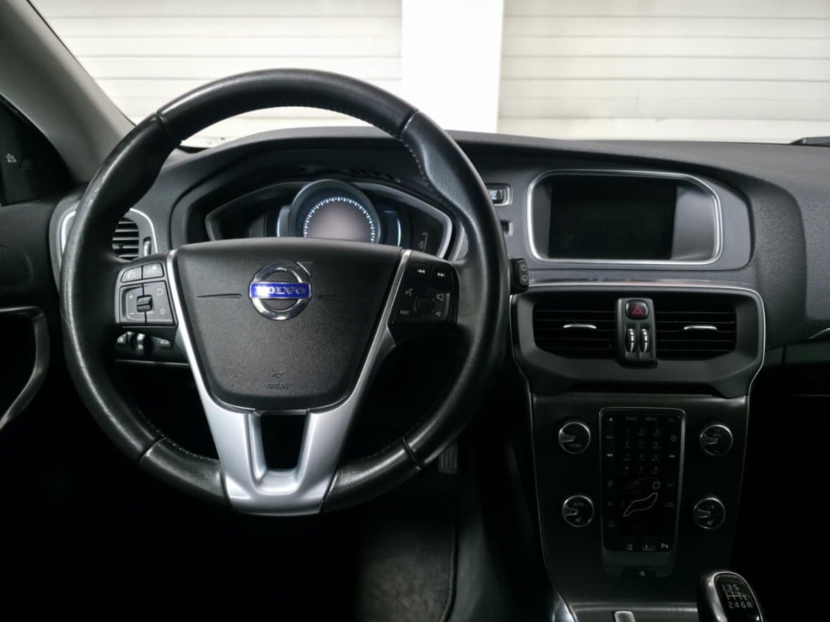 2015 Volvo V40 - 13