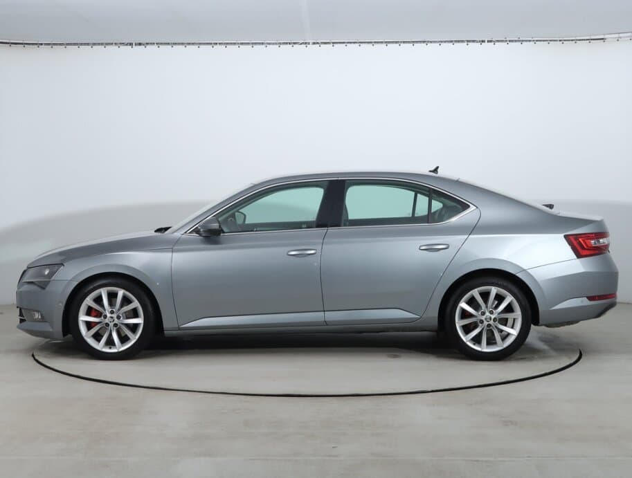 2015 Škoda SUPERB - 4