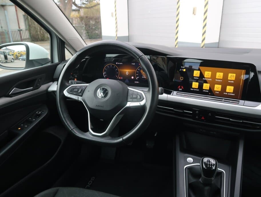 2022 Volkswagen GOLF - 9