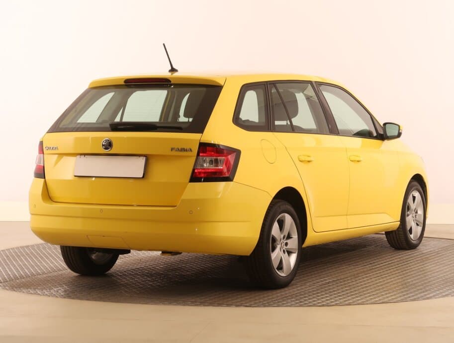 2015 Škoda FABIA - 7