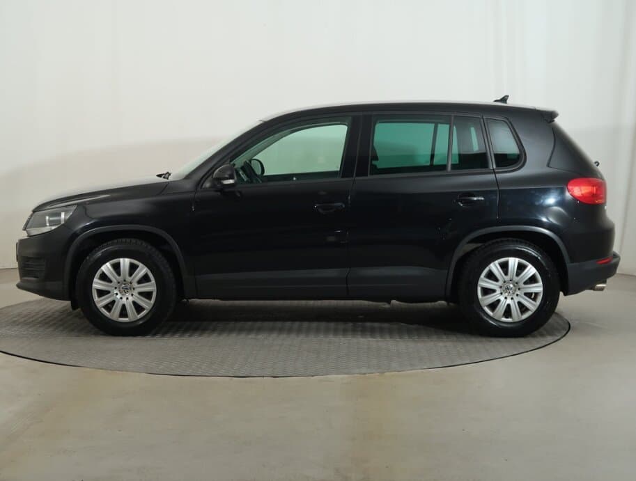 2012 Volkswagen TIGUAN - 4