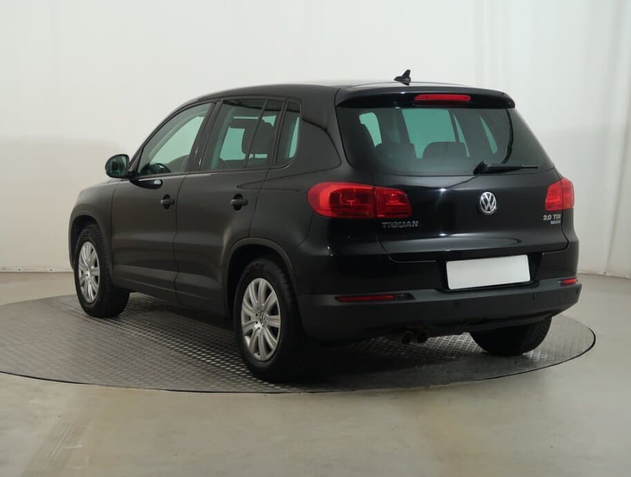 2012 Volkswagen TIGUAN - 5