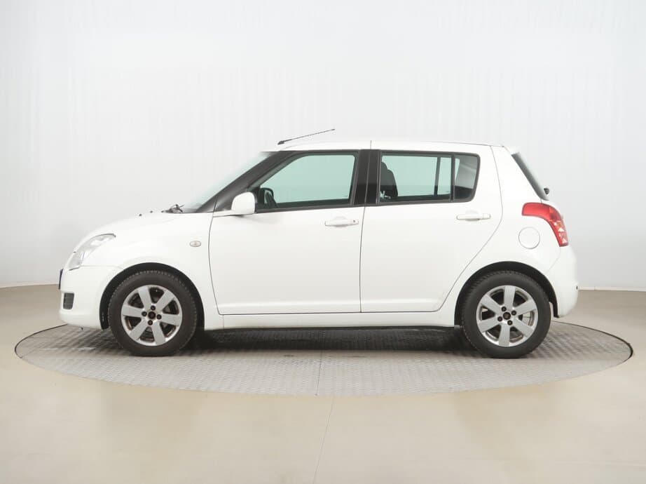 2009 Suzuki SWIFT - 4