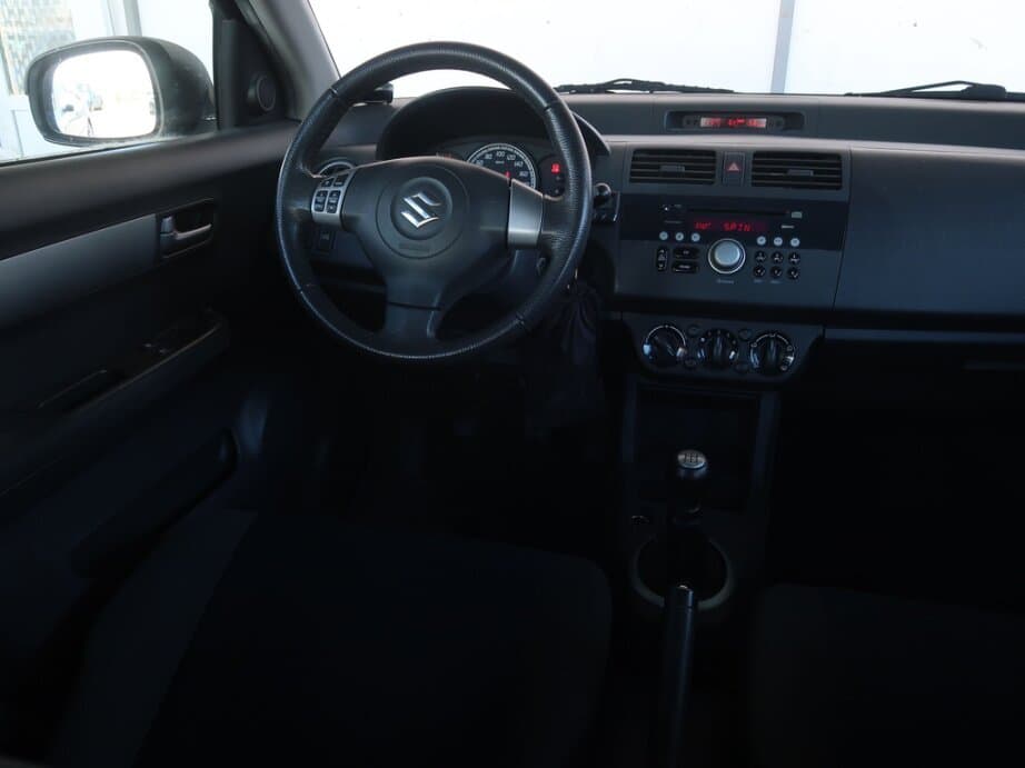 2009 Suzuki SWIFT - 9