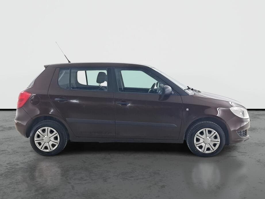 2011 Škoda FABIA - 8