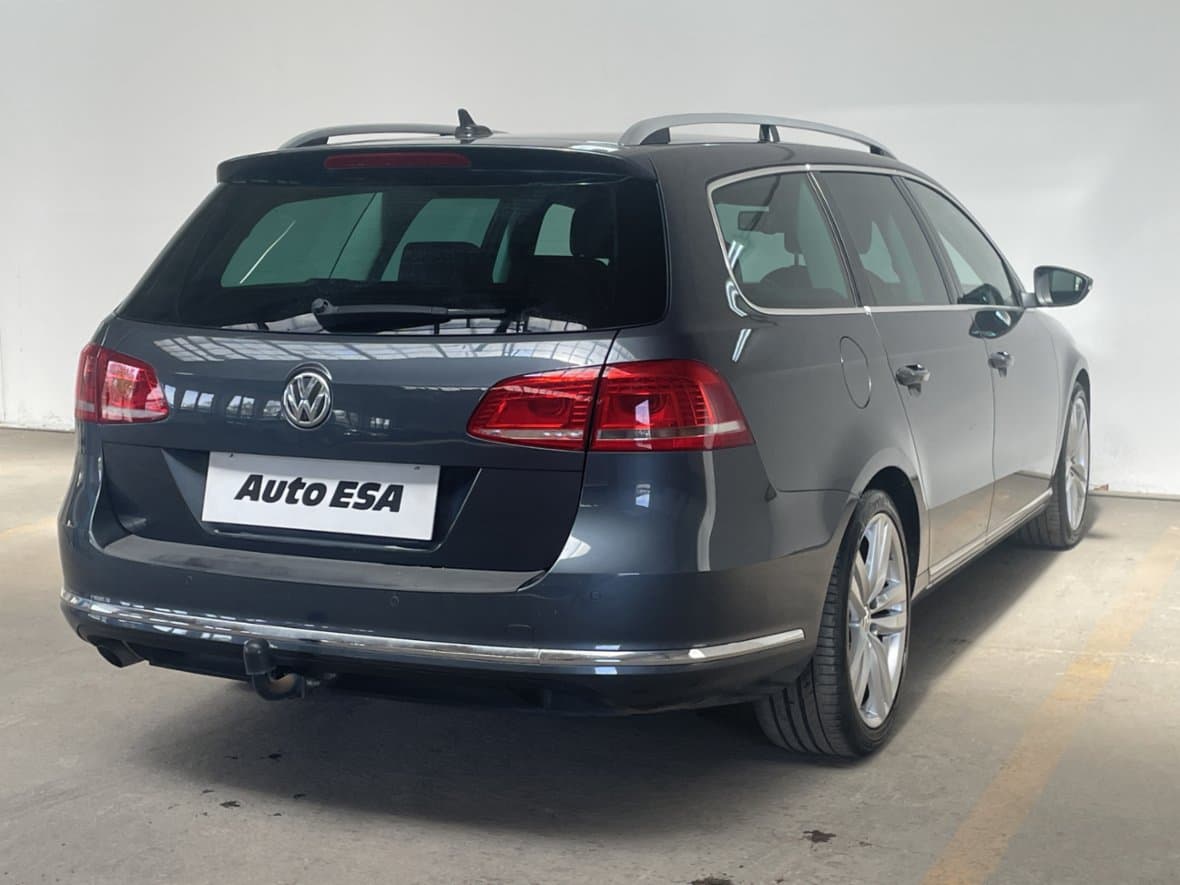 2013 Volkswagen PASSAT - 4