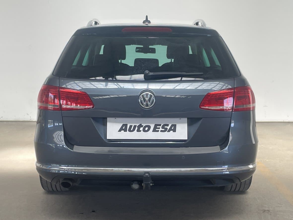 2013 Volkswagen PASSAT - 5
