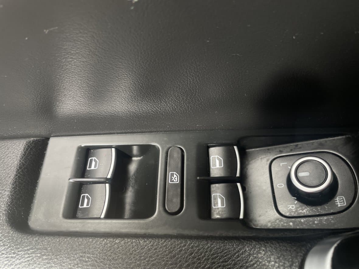 2013 Volkswagen PASSAT - 11