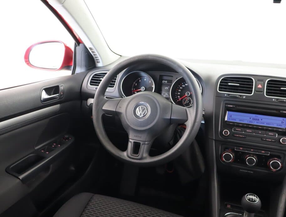 2010 Volkswagen GOLF - 9