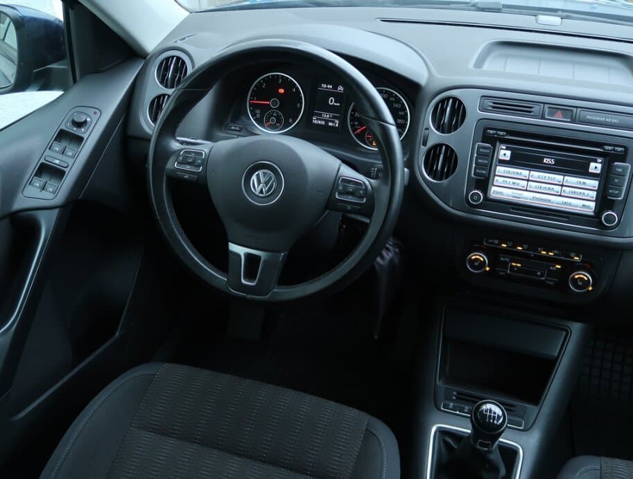 2013 Volkswagen TIGUAN - 9