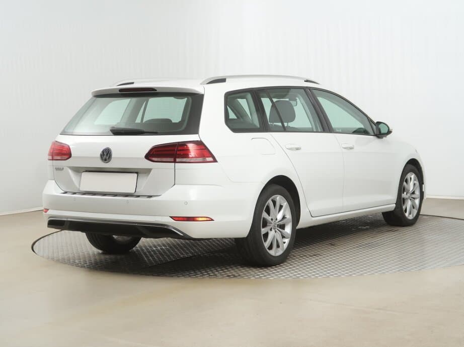 2019 Volkswagen GOLF - 7