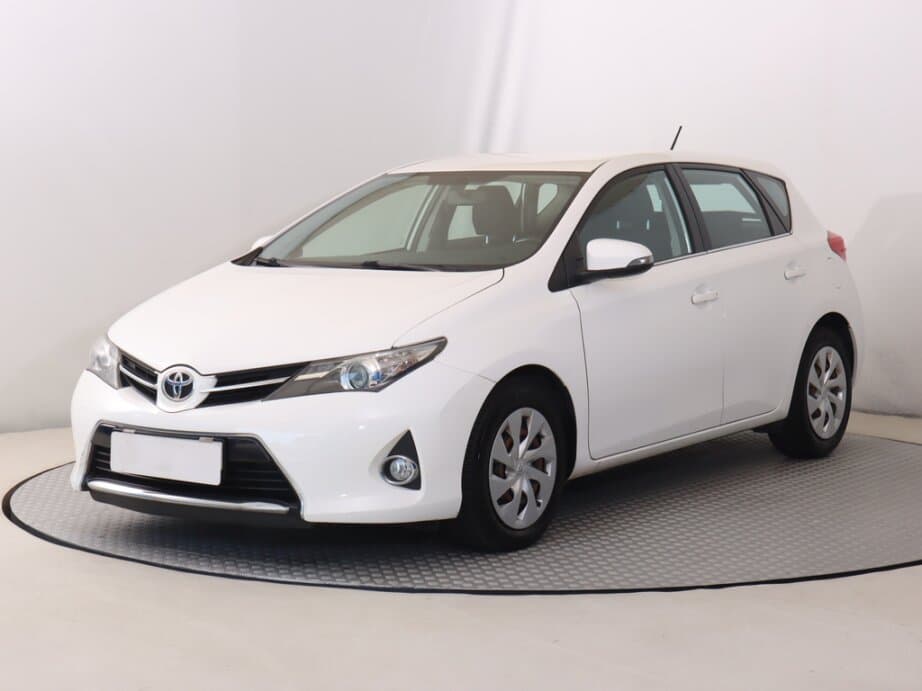 2013 Toyota AURIS - 3