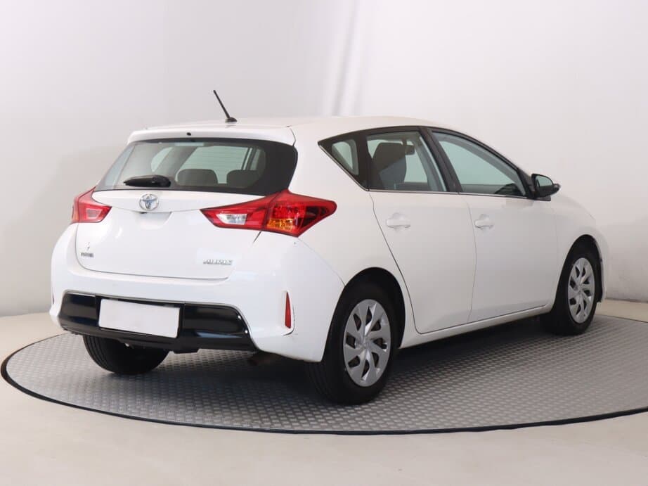 2013 Toyota AURIS - 7