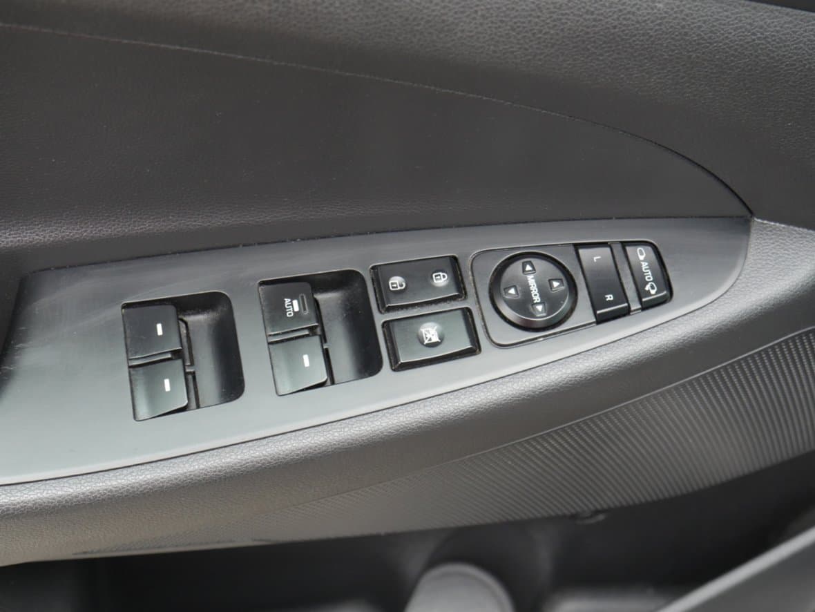 2015 Hyundai TUCSON - 11