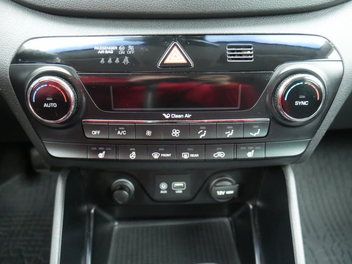 2015 Hyundai TUCSON - 16
