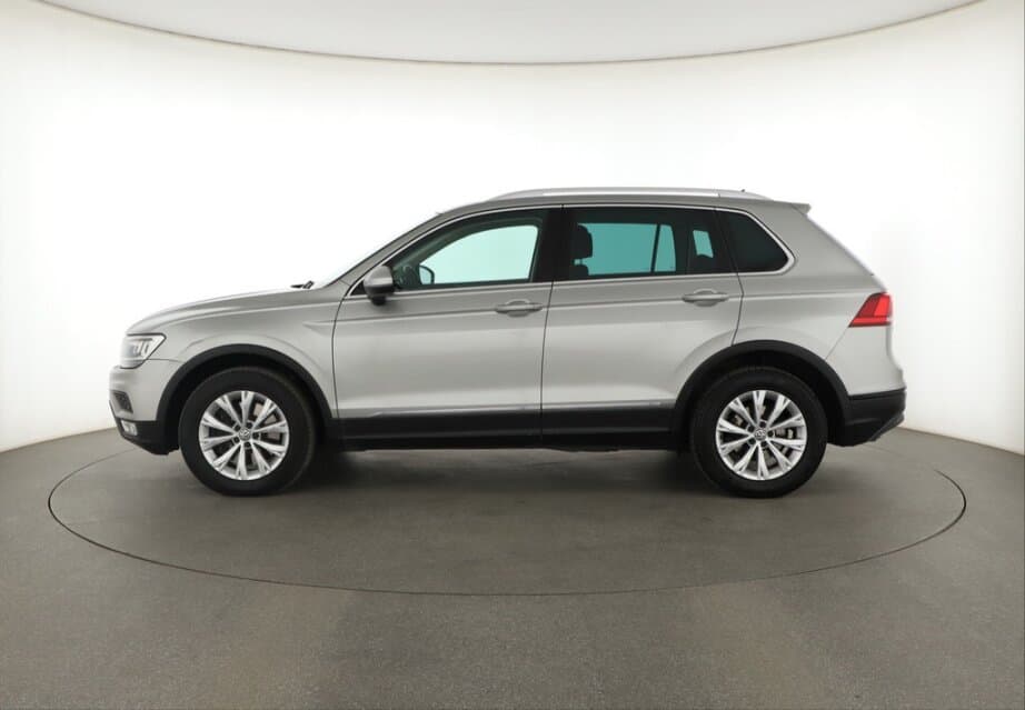 2016 Volkswagen TIGUAN - 4