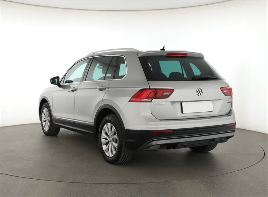 2016 Volkswagen TIGUAN - 5
