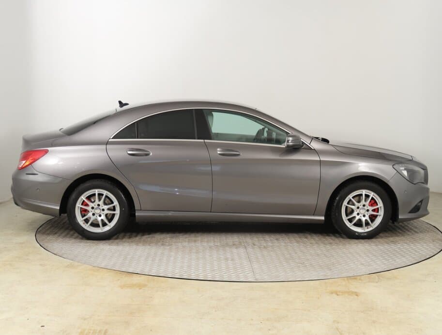 2015 Mercedes-Benz CLA - 8