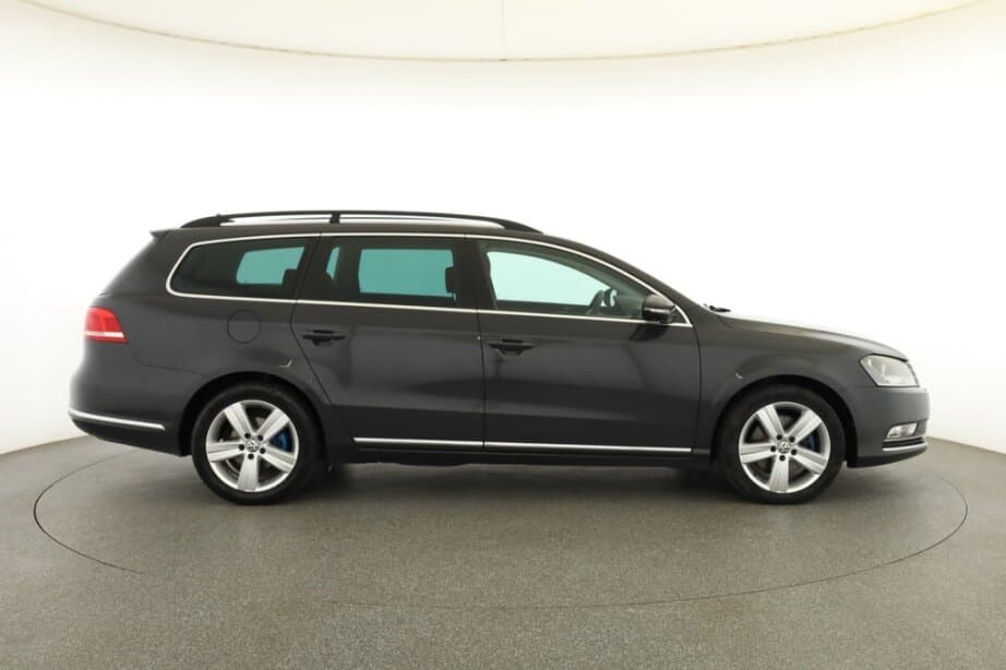 2011 Volkswagen PASSAT - 8