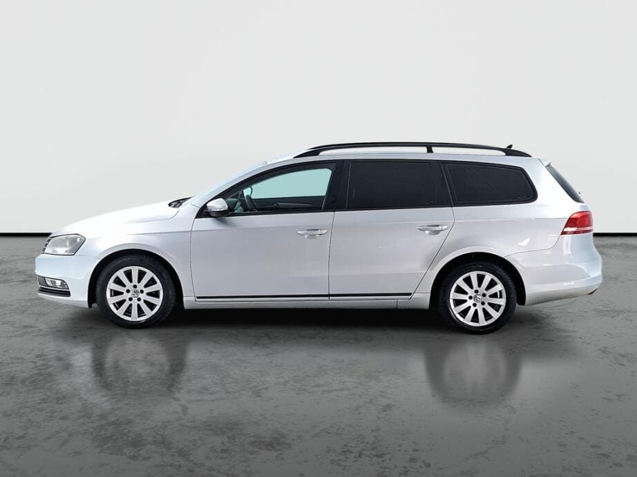 2011 Volkswagen PASSAT - 4