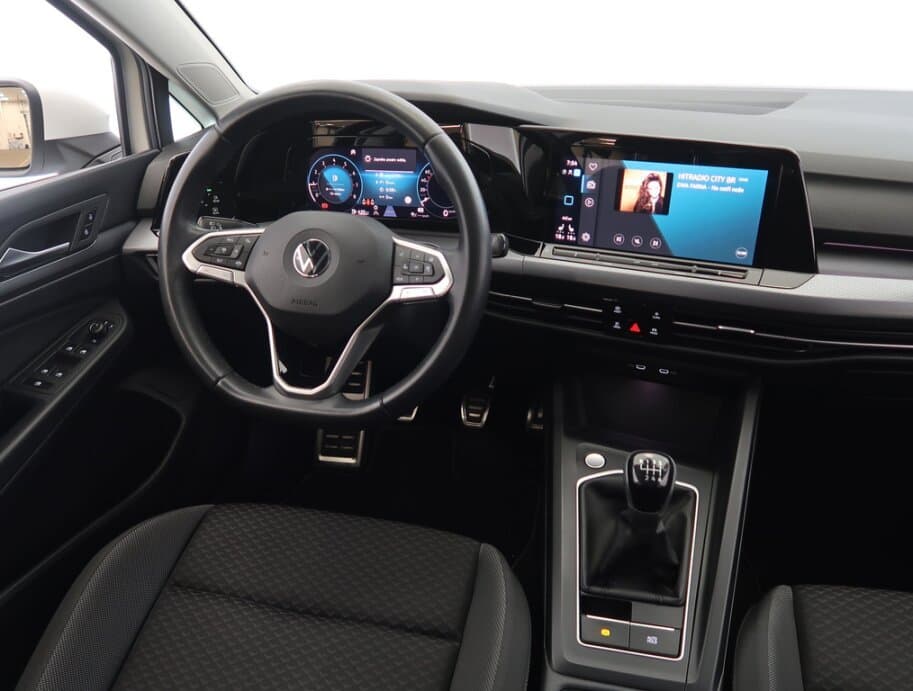 2023 Volkswagen GOLF - 9