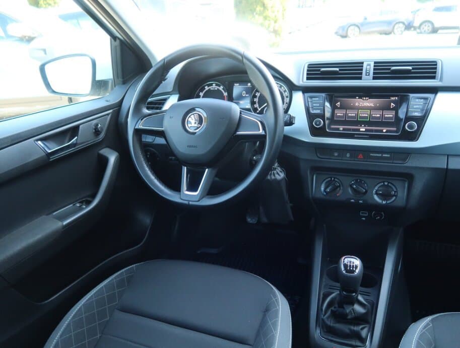 2019 Škoda FABIA - 9