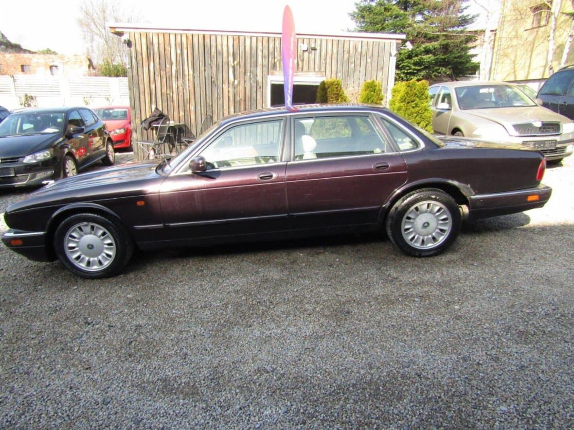 2015 Volkswagen Caddy - 3