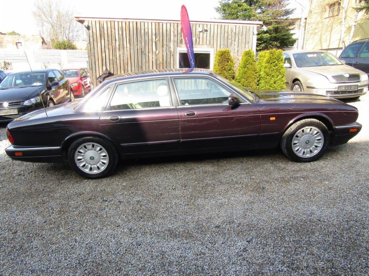 2015 Volkswagen Caddy - 9