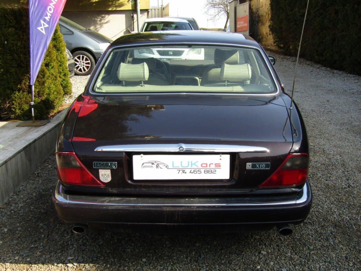 2015 Volkswagen Caddy - 12