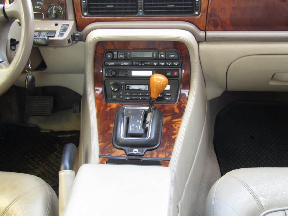 2015 Volkswagen Caddy - 17