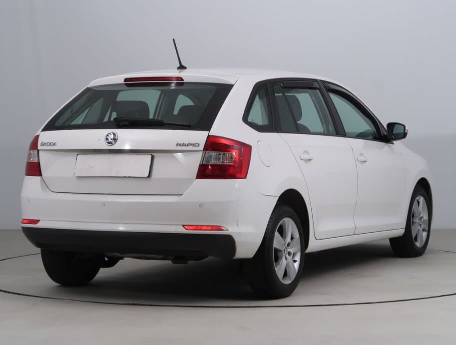 2016 Škoda RAPID - 19