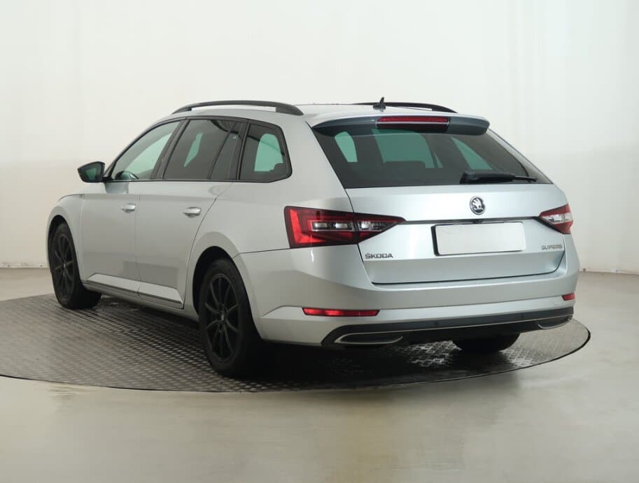 2017 Škoda SUPERB - 9
