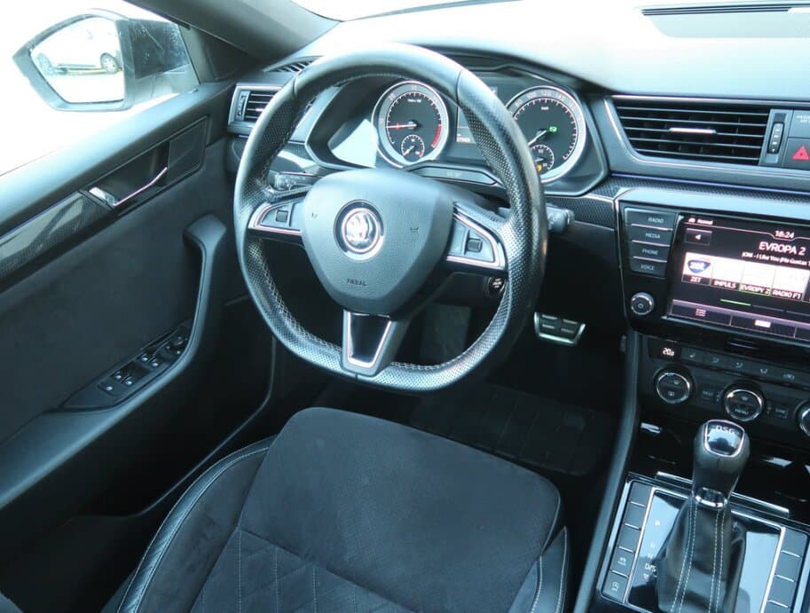 2017 Škoda SUPERB - 17