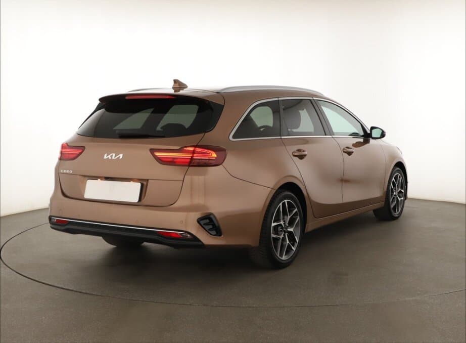 2023 Kia CEE'D - 13