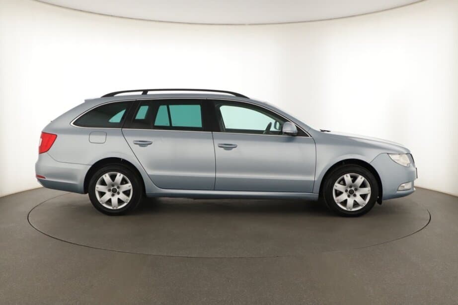 2012 Škoda SUPERB - 8