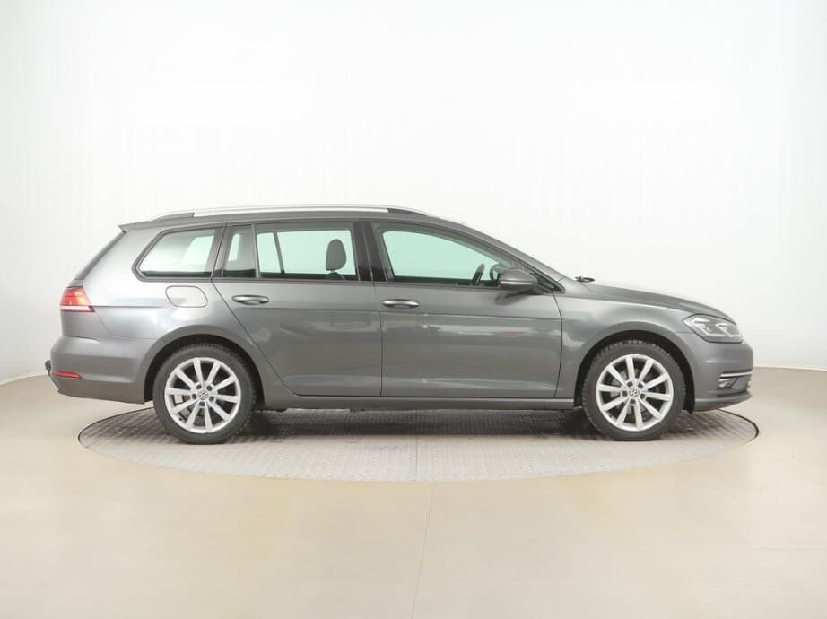 2018 Volkswagen GOLF - 8