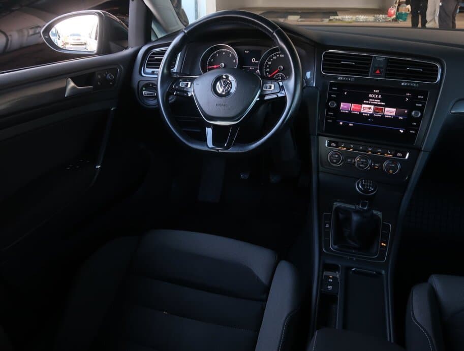 2018 Volkswagen GOLF - 9