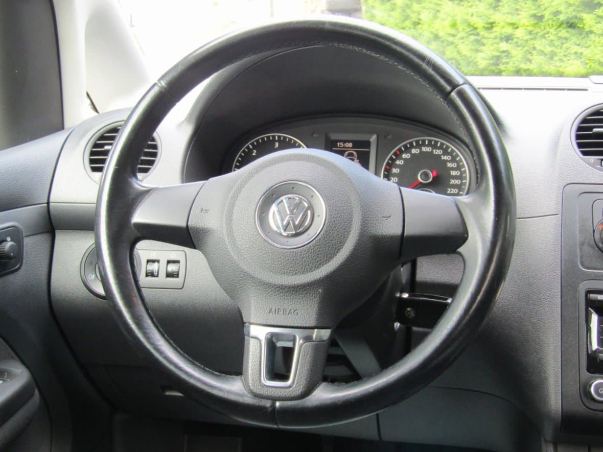 2015 Volkswagen Caddy - 16