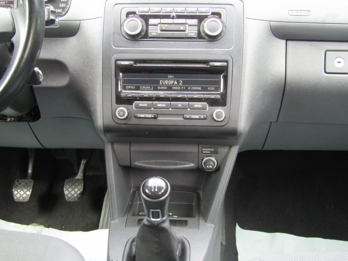 2015 Volkswagen Caddy - 17