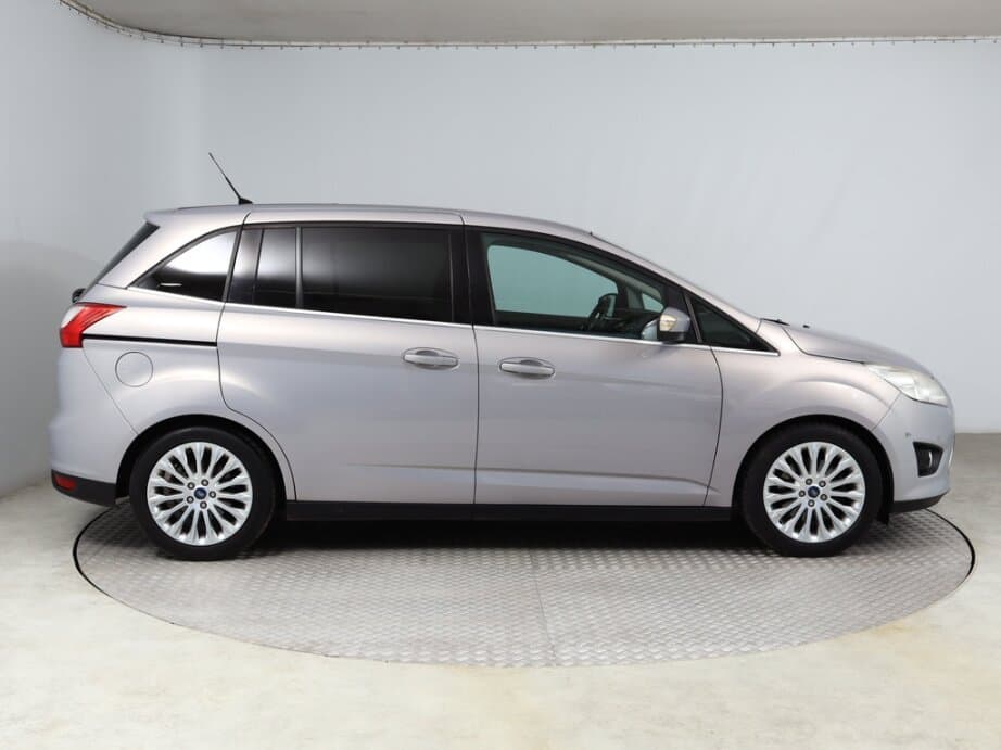 2011 Ford C-MAX - 8
