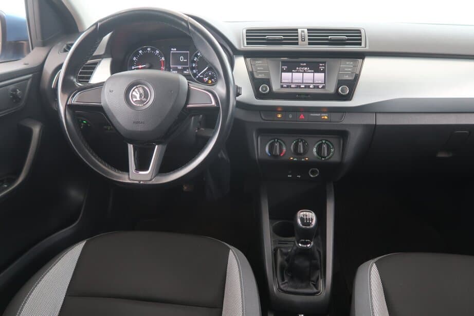2015 Škoda FABIA - 9
