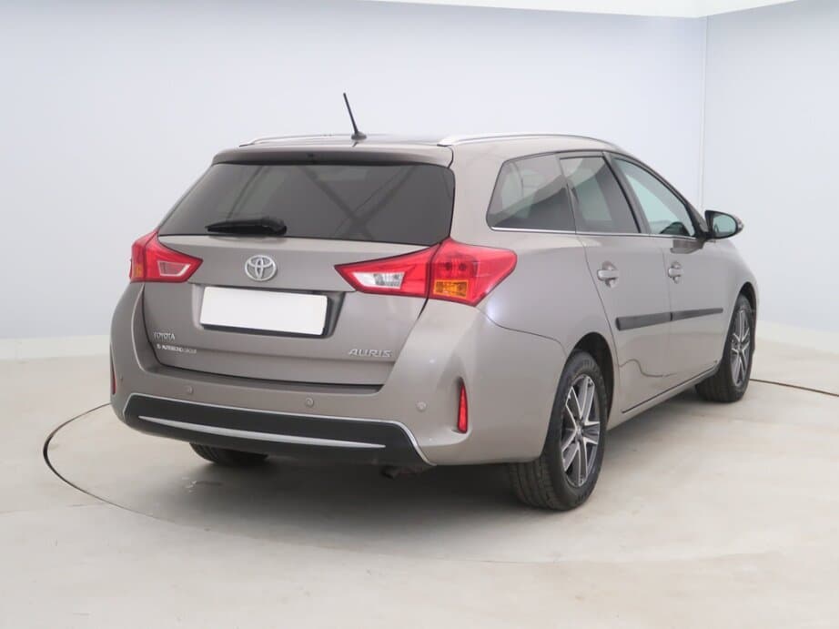 2015 Toyota AURIS - 7